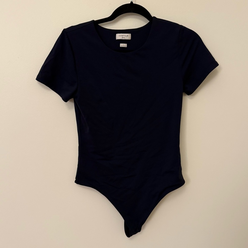 Aritzia Contour Crew Shortsleeve Bodysuit in Vintage Navy